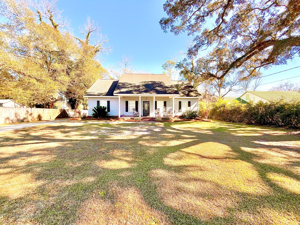 202 N Live Oak St, Geneva, Alabama image 3