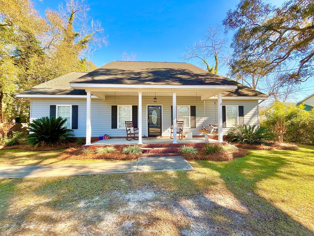 202 N Live Oak St, Geneva, Alabama image 1