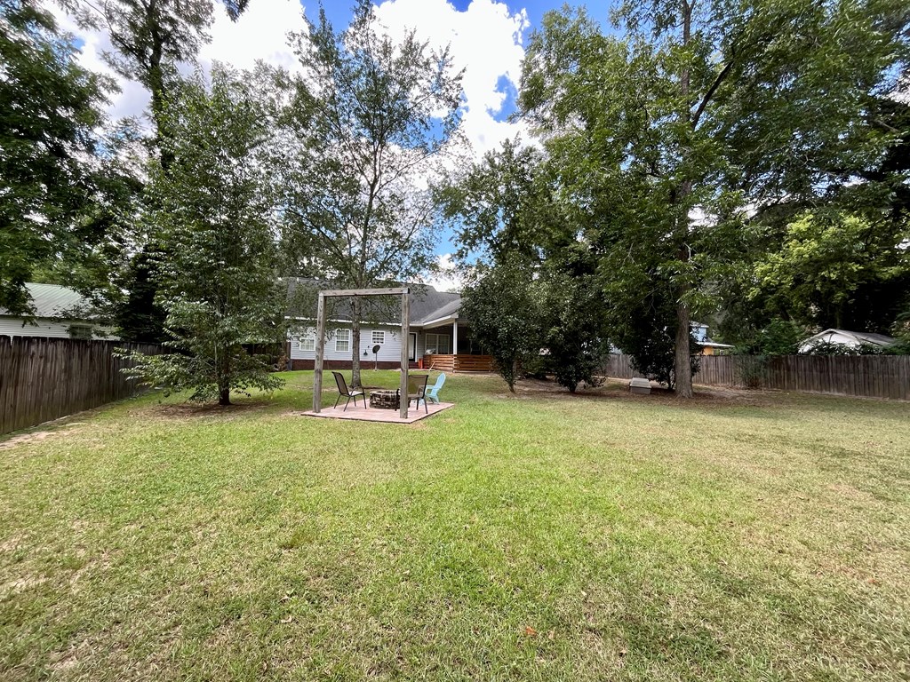 202 N Live Oak St, Geneva, Alabama image 33