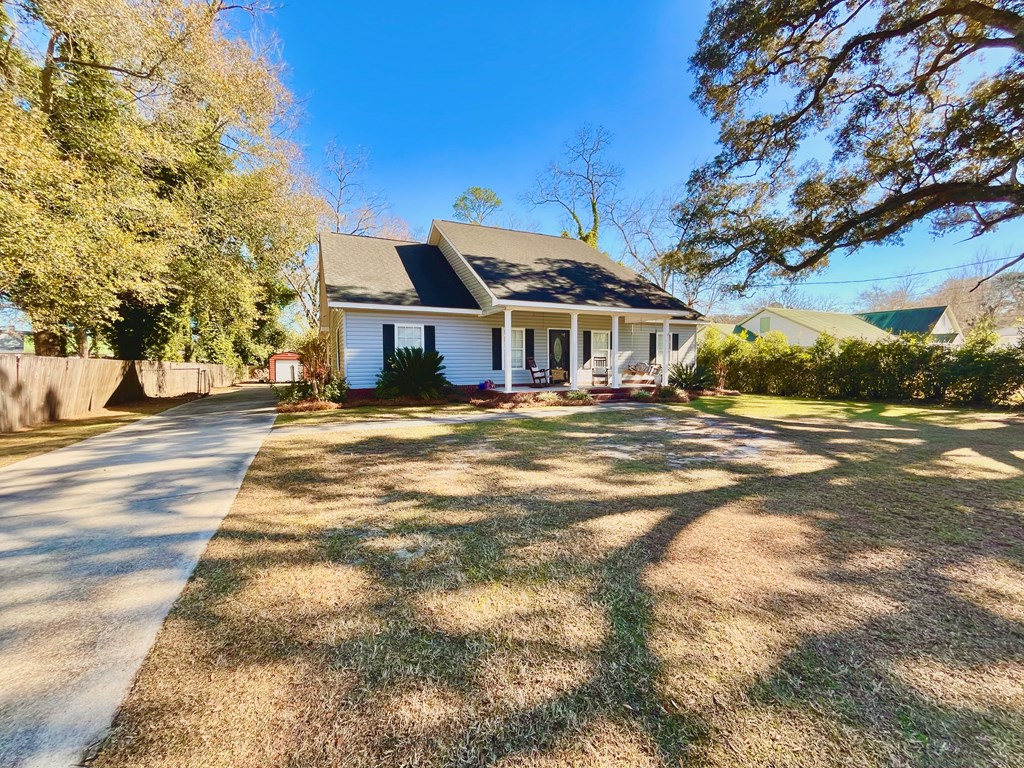 202 N Live Oak St, Geneva, Alabama image 4