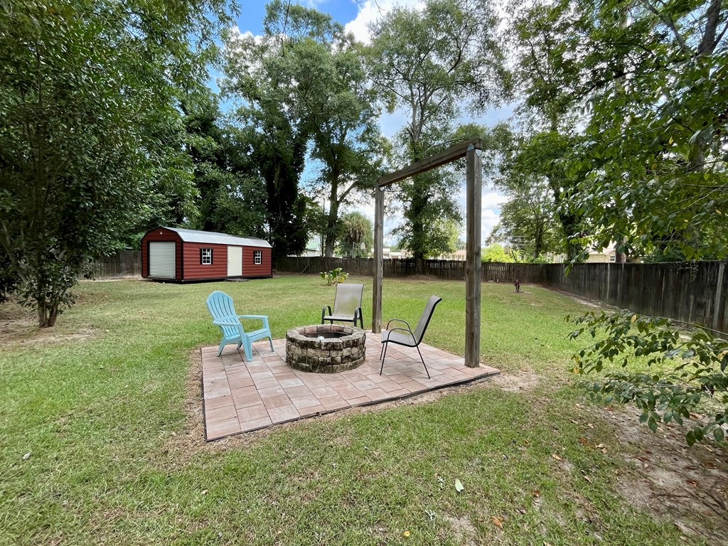202 N Live Oak St, Geneva, Alabama image 6