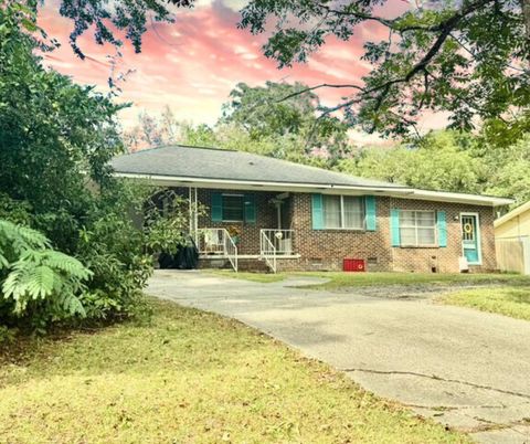 Homes For Sale - 505 E Hart Ave<br/> Covington County, Opp, AL 36467