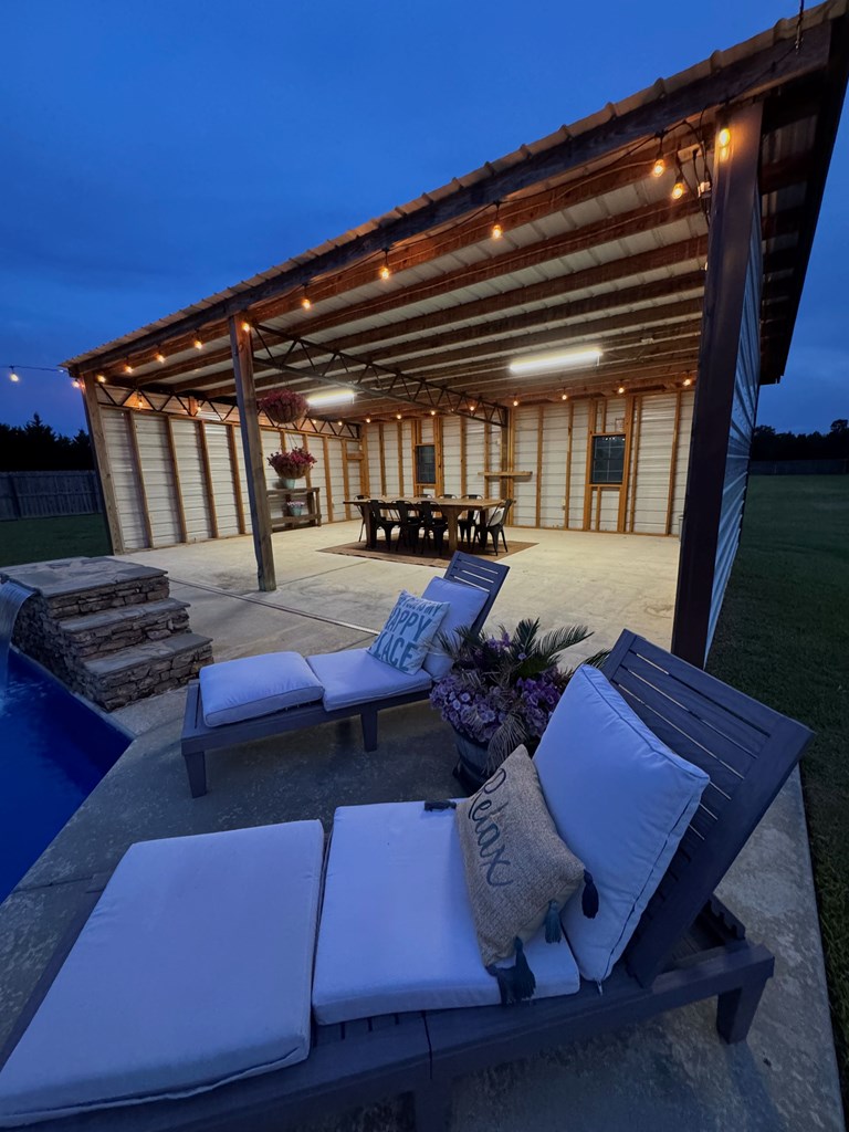 Dothan, Alabama 36301, United States, 4 Bedrooms Bedrooms, ,3 BathroomsBathrooms,Residential,Pending,189300