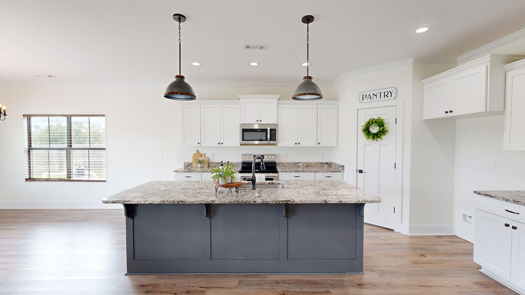 Dothan, Alabama 36301, United States, 4 Bedrooms Bedrooms, ,3 BathroomsBathrooms,Residential,Pending,189300