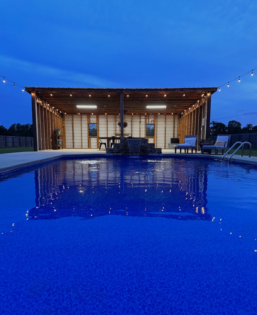 Dothan, Alabama 36301, United States, 4 Bedrooms Bedrooms, ,3 BathroomsBathrooms,Residential,Pending,189300