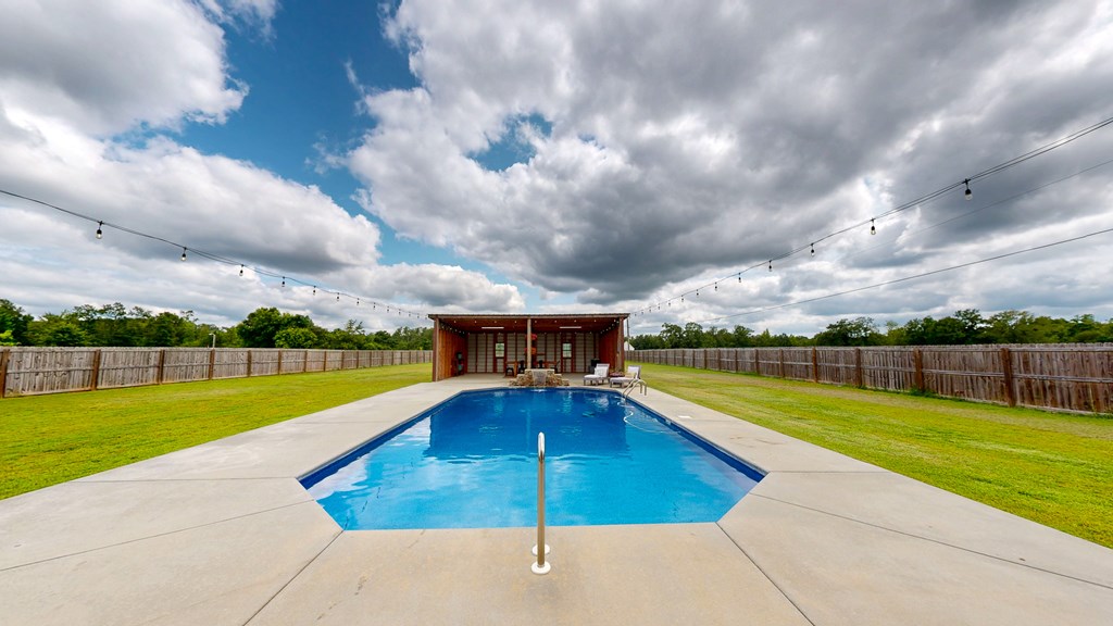 Dothan, Alabama 36301, United States, 4 Bedrooms Bedrooms, ,3 BathroomsBathrooms,Residential,Pending,189300