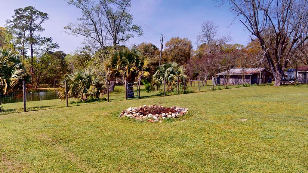 139 Clemmons Circles, Geneva, Alabama image 6