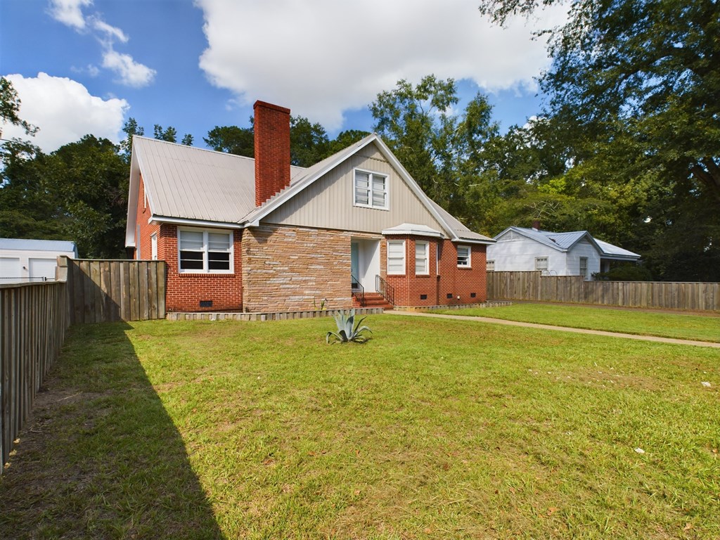 1110 W Powell St, Dothan, Alabama image 2