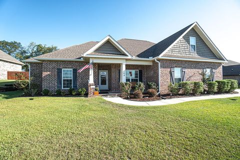 Homes For Sale - 104 Davis Way<br/> Enterprise, AL 36330