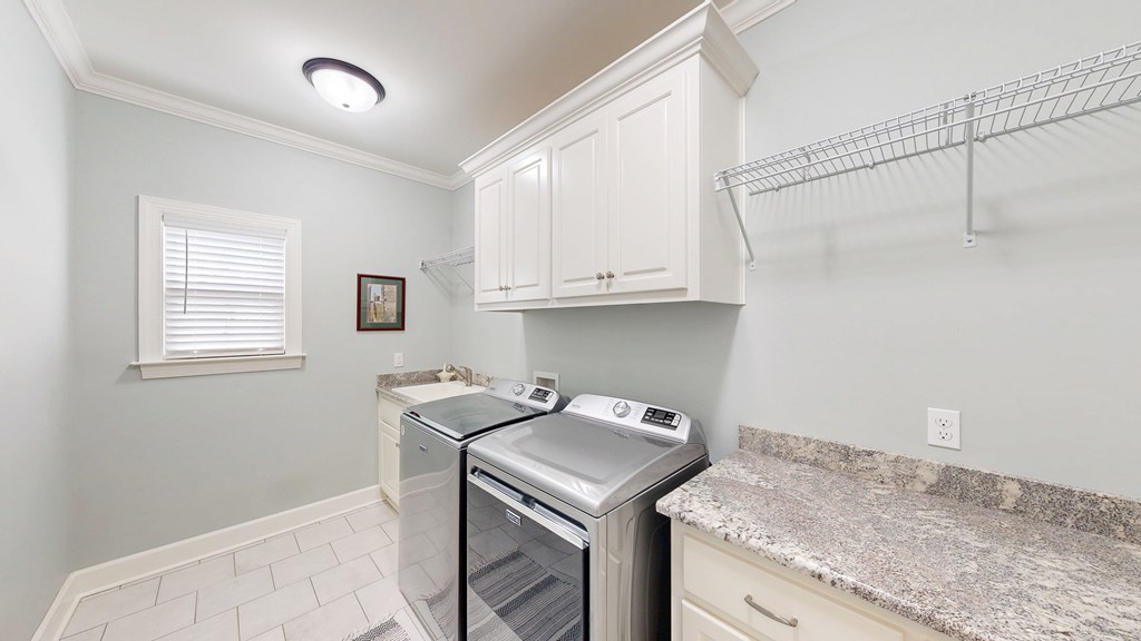 Dothan, Alabama 36305, United States, 4 Bedrooms Bedrooms, ,3 BathroomsBathrooms,Residential,Pending,188156