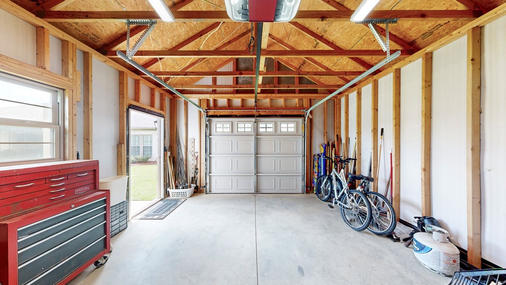 Dothan, Alabama 36305, United States, 4 Bedrooms Bedrooms, ,3 BathroomsBathrooms,Residential,Pending,188156