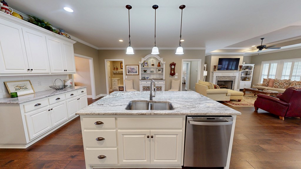 Dothan, Alabama 36305, United States, 4 Bedrooms Bedrooms, ,3 BathroomsBathrooms,Residential,Pending,188156