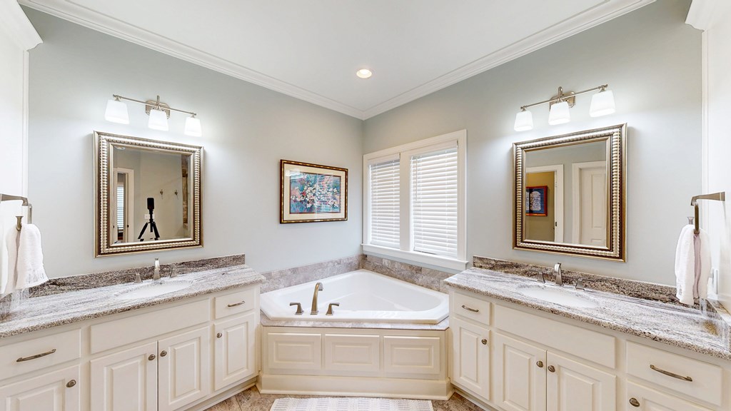 Dothan, Alabama 36305, United States, 4 Bedrooms Bedrooms, ,3 BathroomsBathrooms,Residential,Pending,188156