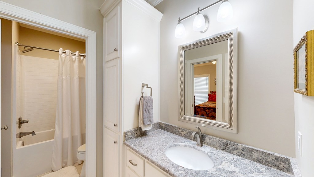 Dothan, Alabama 36305, United States, 4 Bedrooms Bedrooms, ,3 BathroomsBathrooms,Residential,Pending,188156