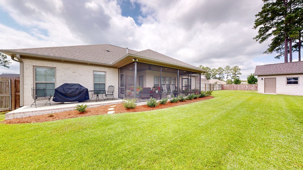 Dothan, Alabama 36305, United States, 4 Bedrooms Bedrooms, ,3 BathroomsBathrooms,Residential,Pending,188156