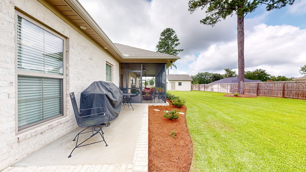 Dothan, Alabama 36305, United States, 4 Bedrooms Bedrooms, ,3 BathroomsBathrooms,Residential,Pending,188156