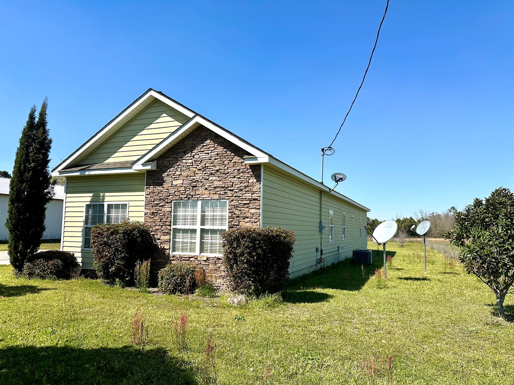 6597 E State Hwy 52, Hartford, Alabama image 17