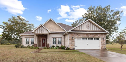 Homes For Sale - 205 Weeping Willow Trail<br/> Headland, AL 36345