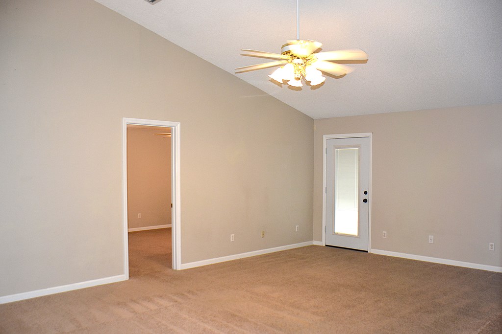 213 Elizabeth Lane, Daleville, Alabama image 2