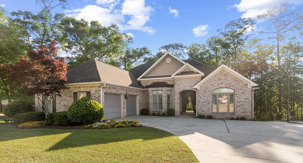 211 Wicklow Dr, Dothan, Alabama image 1