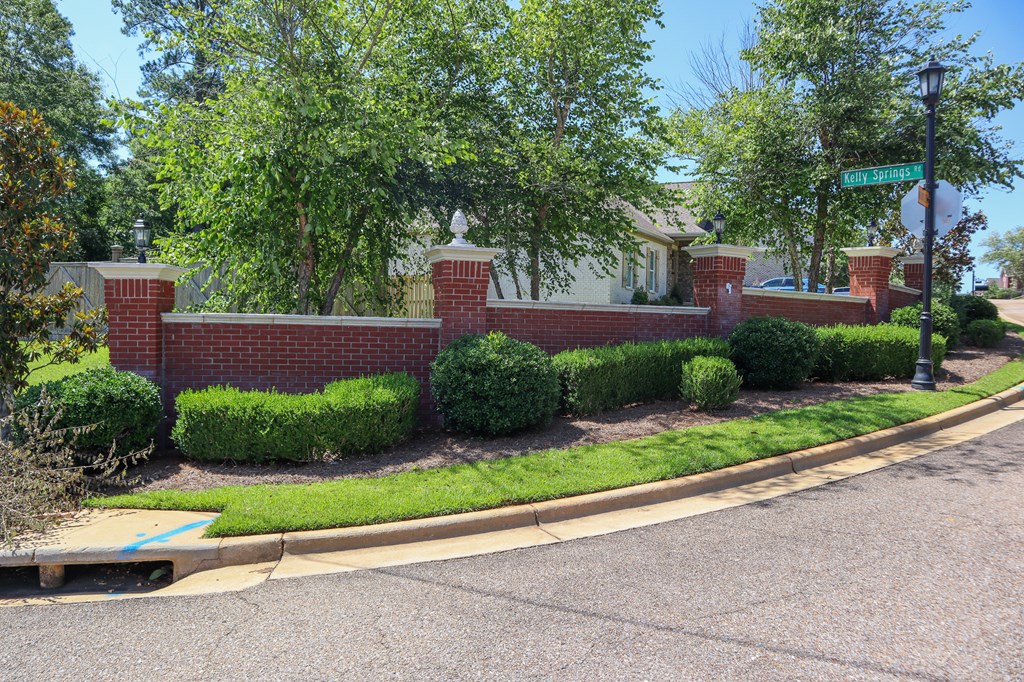 209 Wicklow Drive, Dothan, Alabama image 4