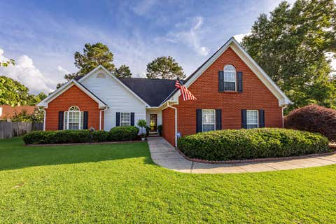 Homes For Sale - 107 Fox Lair Court<br/> Dothan, AL 36305