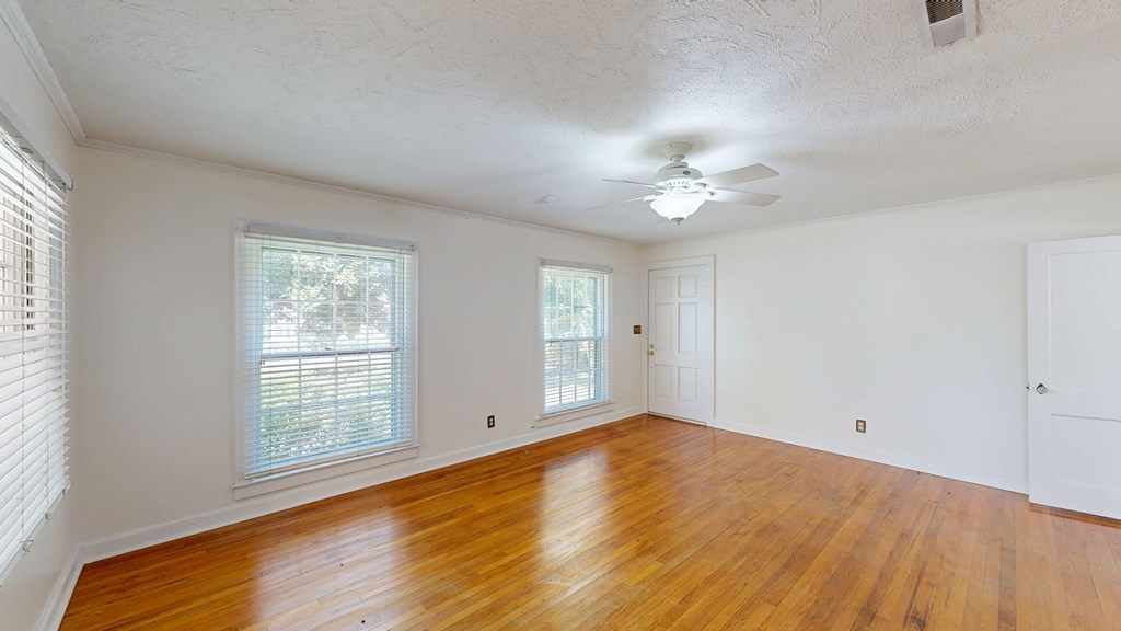 Dothan, Alabama 36303, United States, 3 Bedrooms Bedrooms, ,2 BathroomsBathrooms,Residential,Active,202668