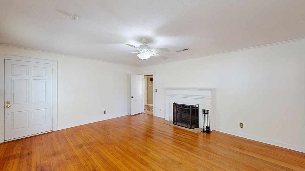 Dothan, Alabama 36303, United States, 3 Bedrooms Bedrooms, ,2 BathroomsBathrooms,Residential,Active,202668