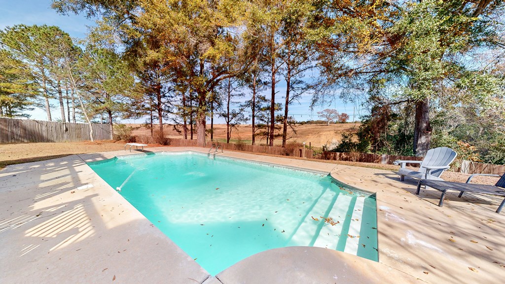 Headland, Alabama 36345, United States, 4 Bedrooms Bedrooms, ,4 BathroomsBathrooms,Residential,Active,245295