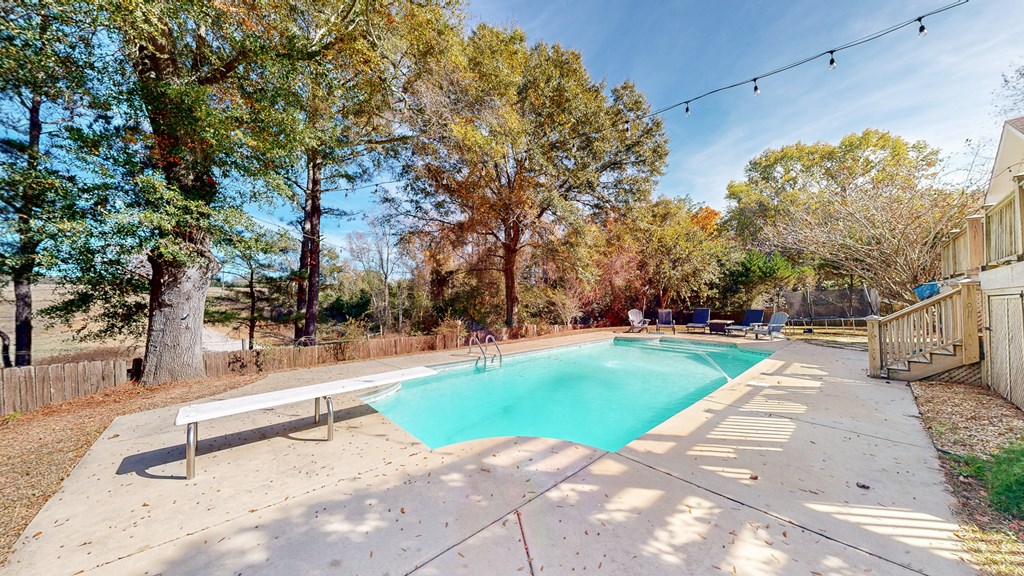 Headland, Alabama 36345, United States, 4 Bedrooms Bedrooms, ,4 BathroomsBathrooms,Residential,Active,245295