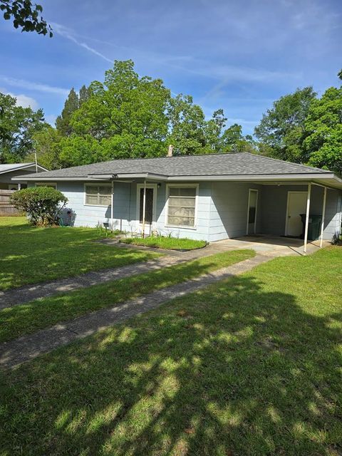 Homes For Sale - 108 Sunset Drive<br/> Eufaula, AL 36027