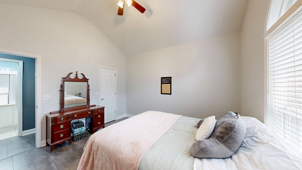 Dothan, Alabama 36301, United States, 3 Bedrooms Bedrooms, ,2 BathroomsBathrooms,Residential,Active,253706