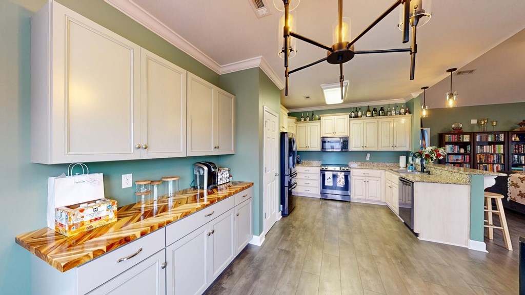 Dothan, Alabama 36301, United States, 3 Bedrooms Bedrooms, ,2 BathroomsBathrooms,Residential,Active,253706