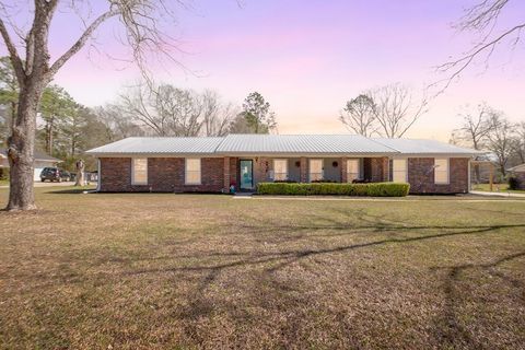 Homes For Sale - 906 Eldorado Drive<br/> Houston County, Dothan, AL 36303