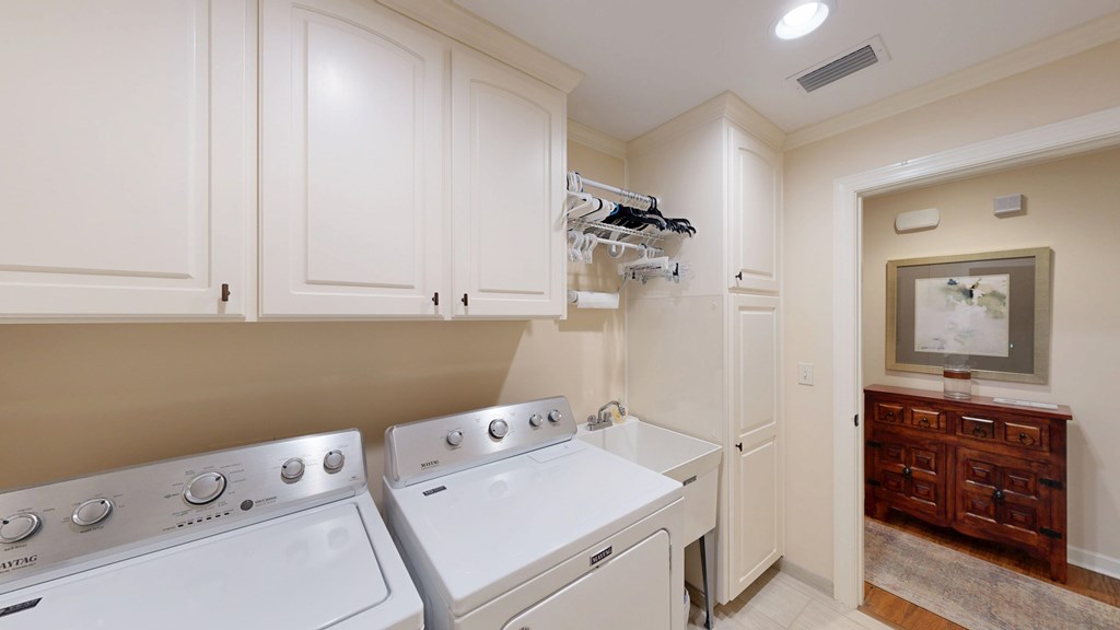 Dothan, Alabama 36301, United States, 3 Bedrooms Bedrooms, ,3 BathroomsBathrooms,Residential,Active,190228