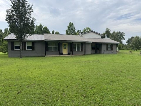 Homes For Sale - 5781 Stateline Rd<br/> Cottonwood, AL 36320