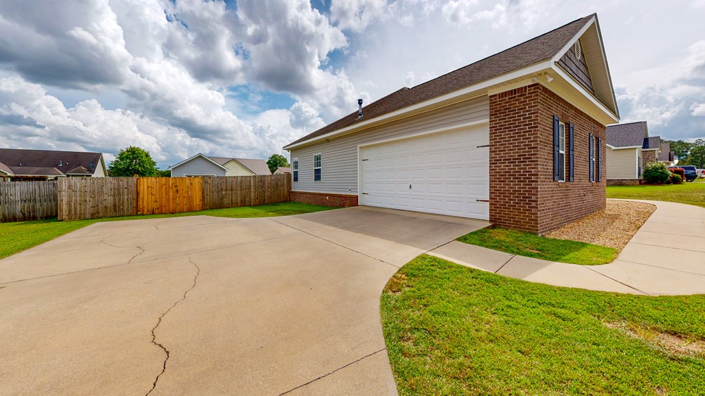 Headland, Alabama 36345, United States, 3 Bedrooms Bedrooms, ,2 BathroomsBathrooms,Residential,Active,150728