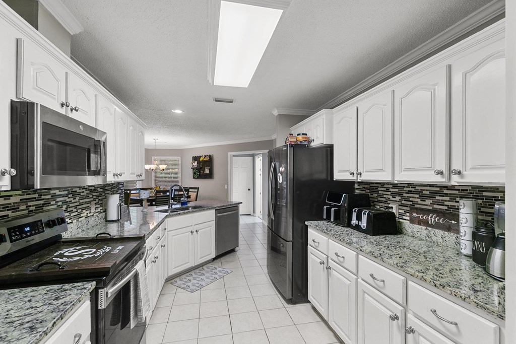 208 Willow Oaks Drive, Headland, Alabama image 13