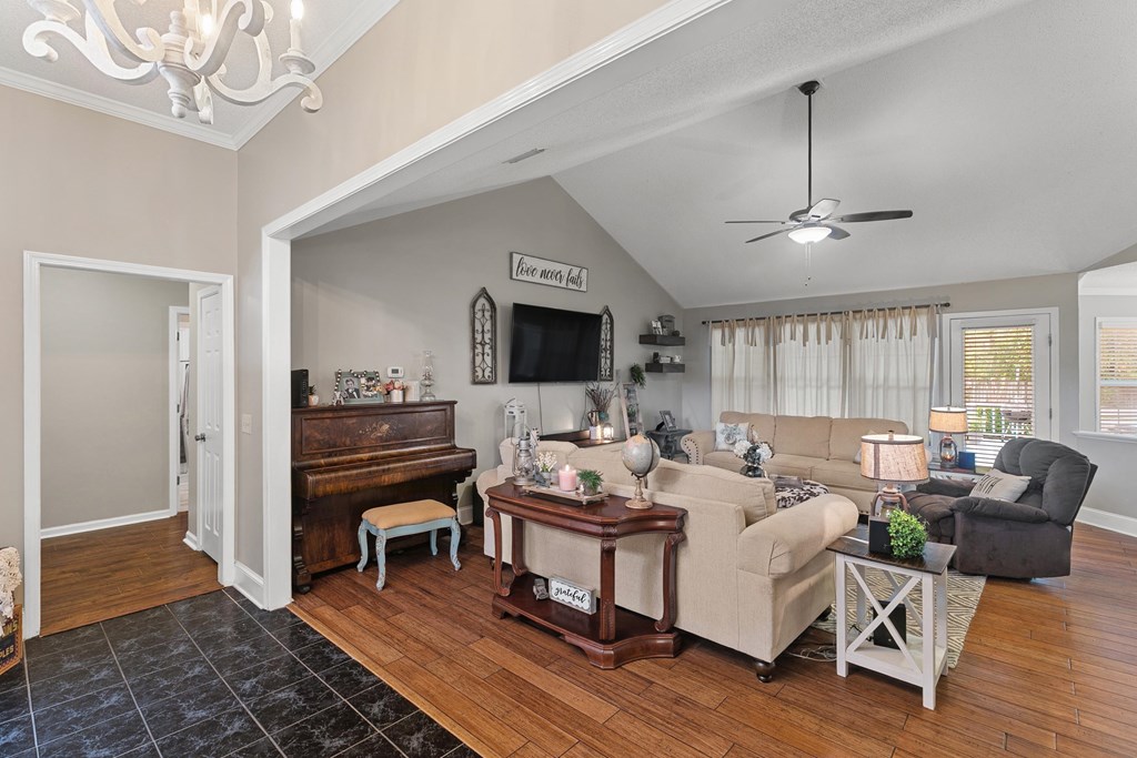 208 Willow Oaks Drive, Headland, Alabama image 3
