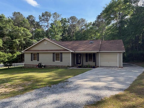 Homes For Sale - 235 Squirrel Dr<br/> Newton, AL 36352
