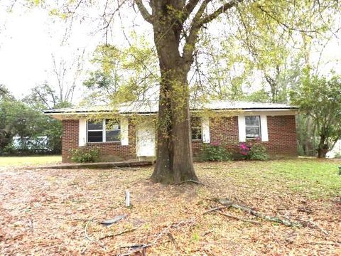 Homes For Sale - 14 Meadow Grove<br/> Barbour County, Clio, AL 36017