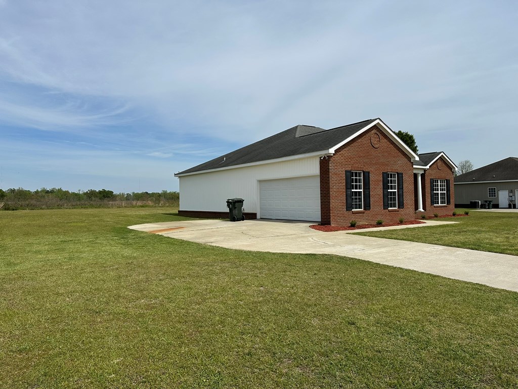 304 Cannondale Circle, Cowarts, Alabama image 2
