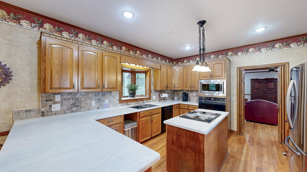 Cowarts, Alabama 36321, United States, 5 Bedrooms Bedrooms, ,3 BathroomsBathrooms,Residential,Active,224906