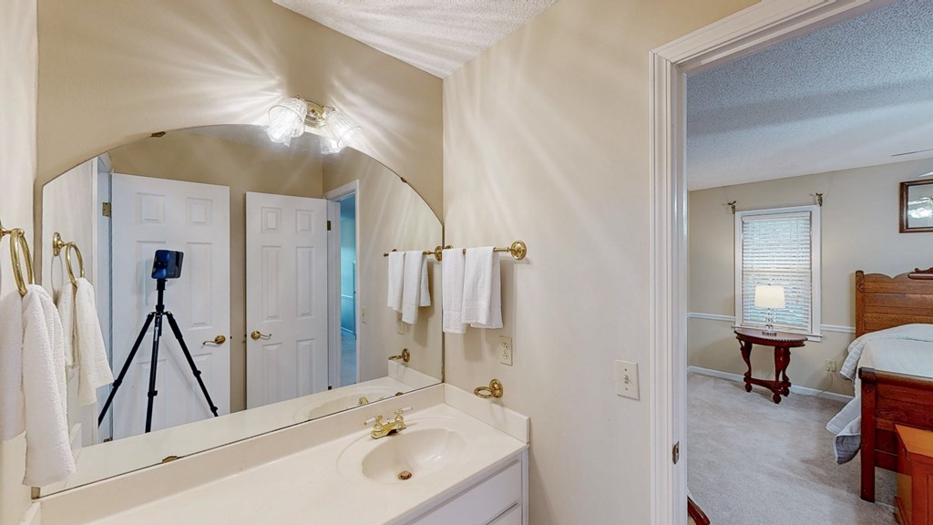 Cowarts, Alabama 36321, United States, 5 Bedrooms Bedrooms, ,3 BathroomsBathrooms,Residential,Active,224906