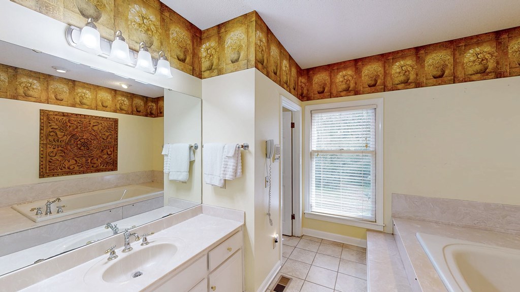 Cowarts, Alabama 36321, United States, 5 Bedrooms Bedrooms, ,3 BathroomsBathrooms,Residential,Active,224906