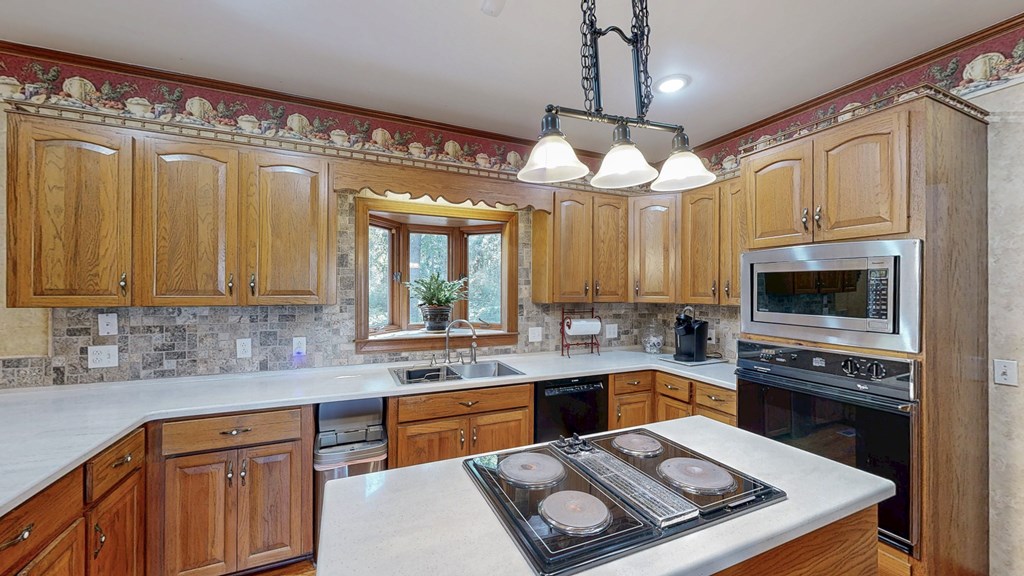 Cowarts, Alabama 36321, United States, 5 Bedrooms Bedrooms, ,3 BathroomsBathrooms,Residential,Active,224906