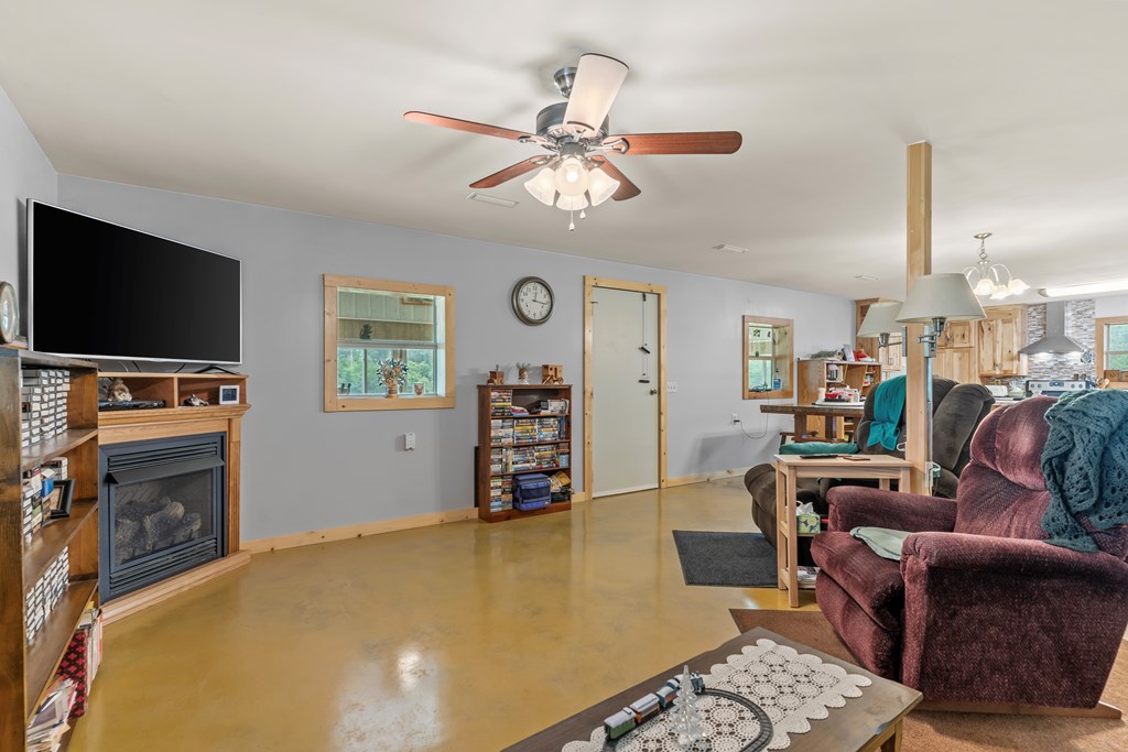 2230 D Hodge, Cottonwood, Alabama image 20