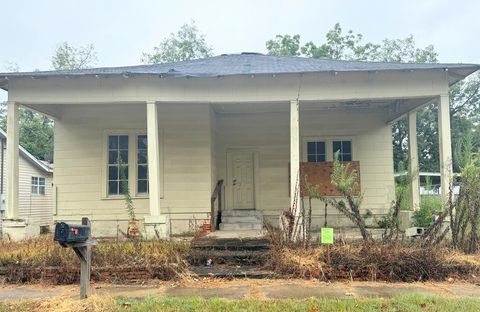 Homes For Sale - 604 E Lafayette Street<br/> Dothan, AL 36301
