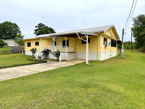 Mobile Home For Sale - 869 County Road 45<br/> Henry County, Headland, AL 36345
