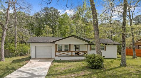 Homes For Sale - 446 Northwood Drive<br/> Dale County, Ozark, AL 36360